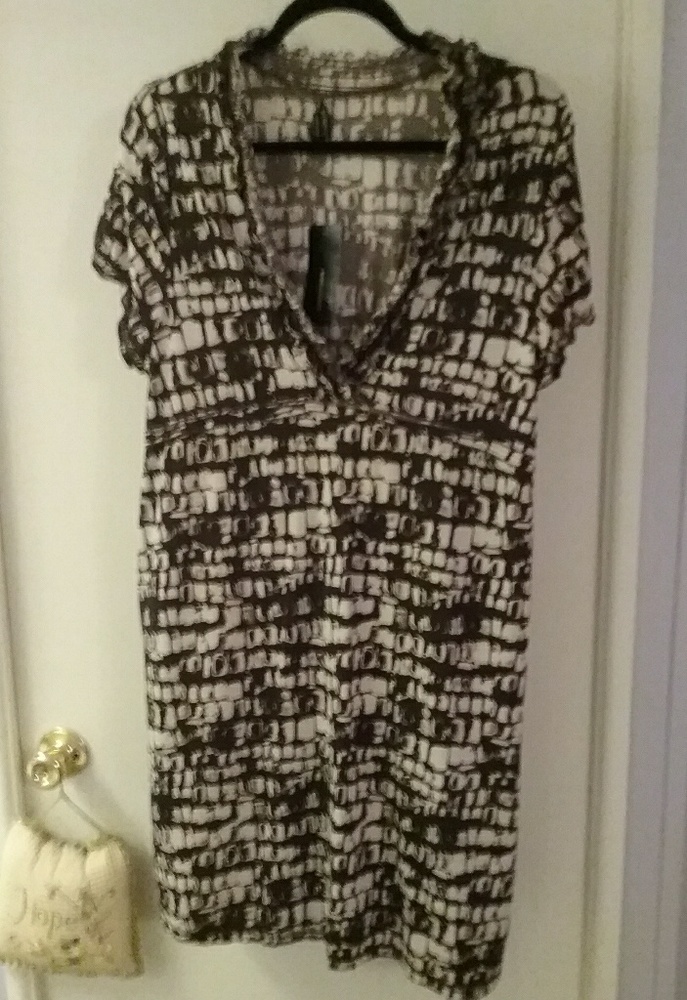 BCBG STUNNING DRESS NEW W TAGS XL